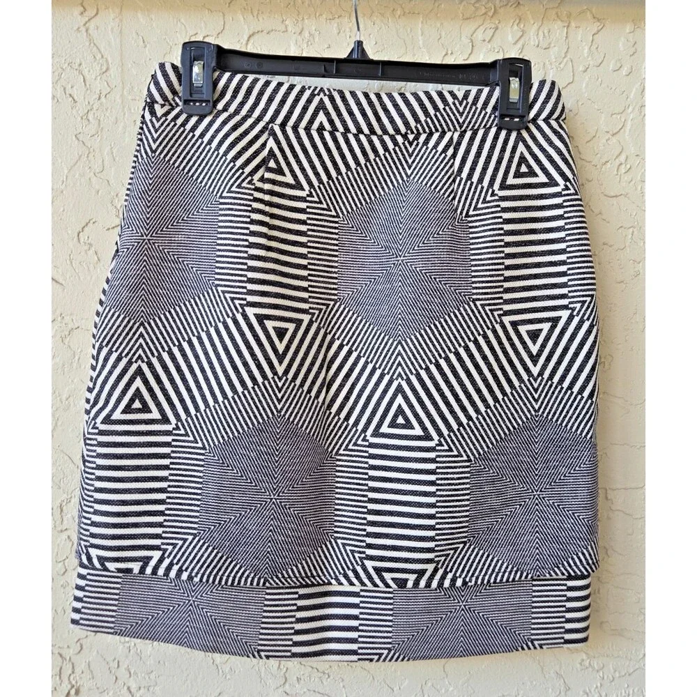 Anthropologie HD In Paris Skirt SMALL Retro Pockets Geometric Black White Layer